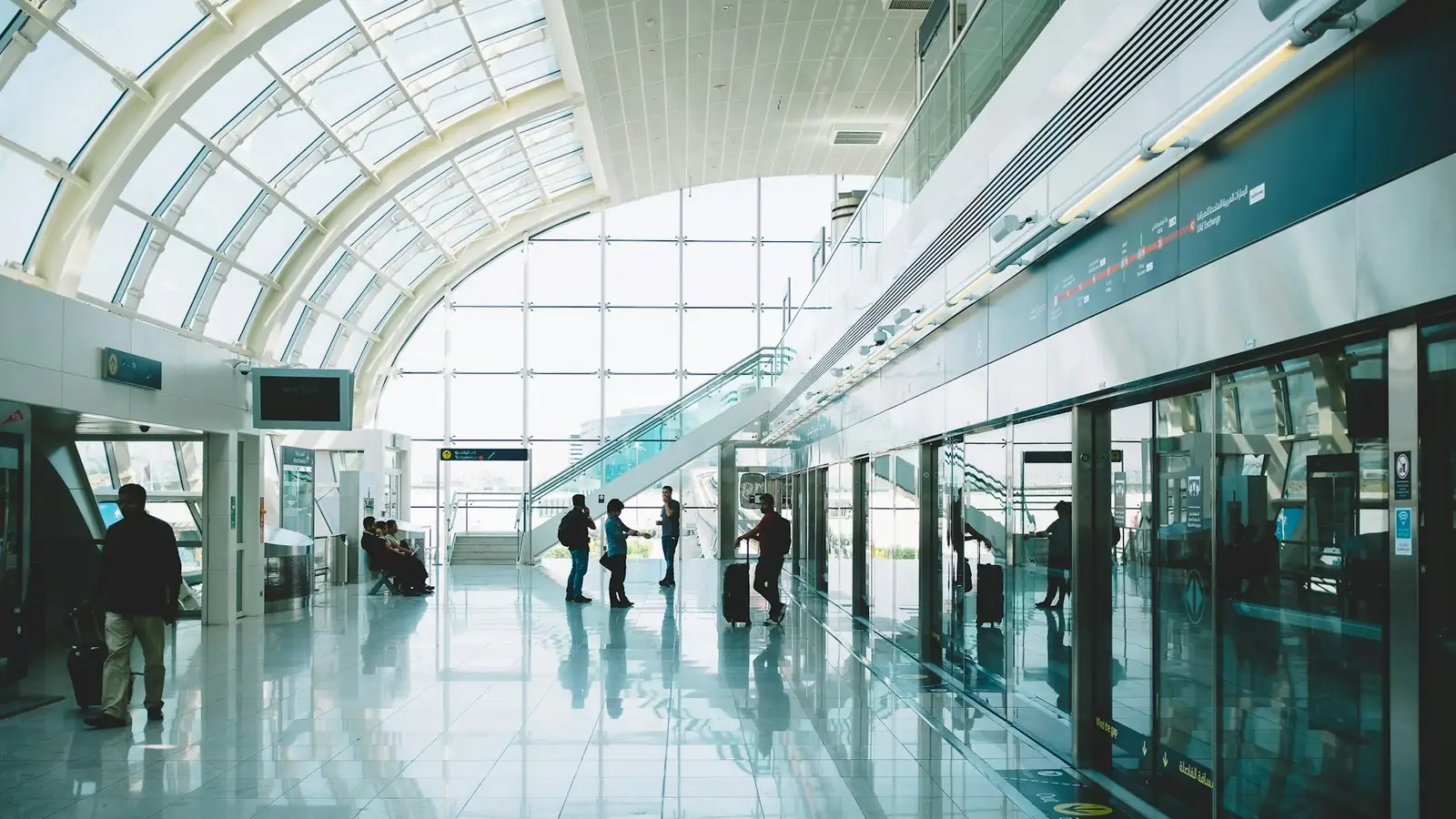 Cómo el metro de Dubái gestiona tarjetas inteligentes y pagos NFC ePurse a gran escala