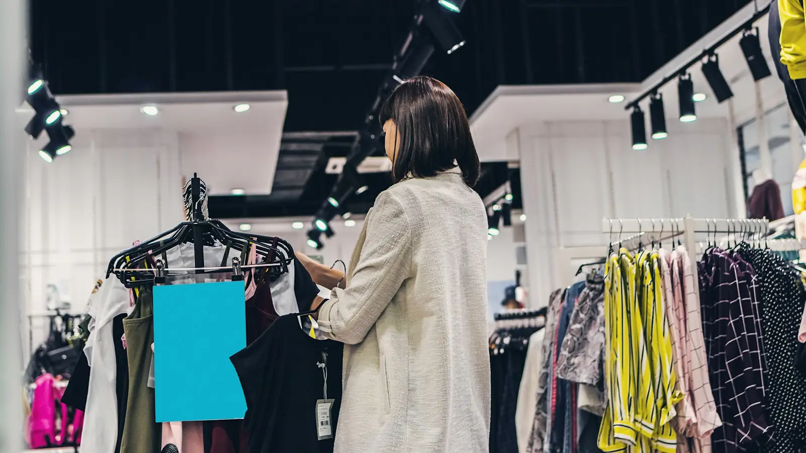 Rembourser les retours sur carte cadeau : transformer un remboursement en nouvelle visite