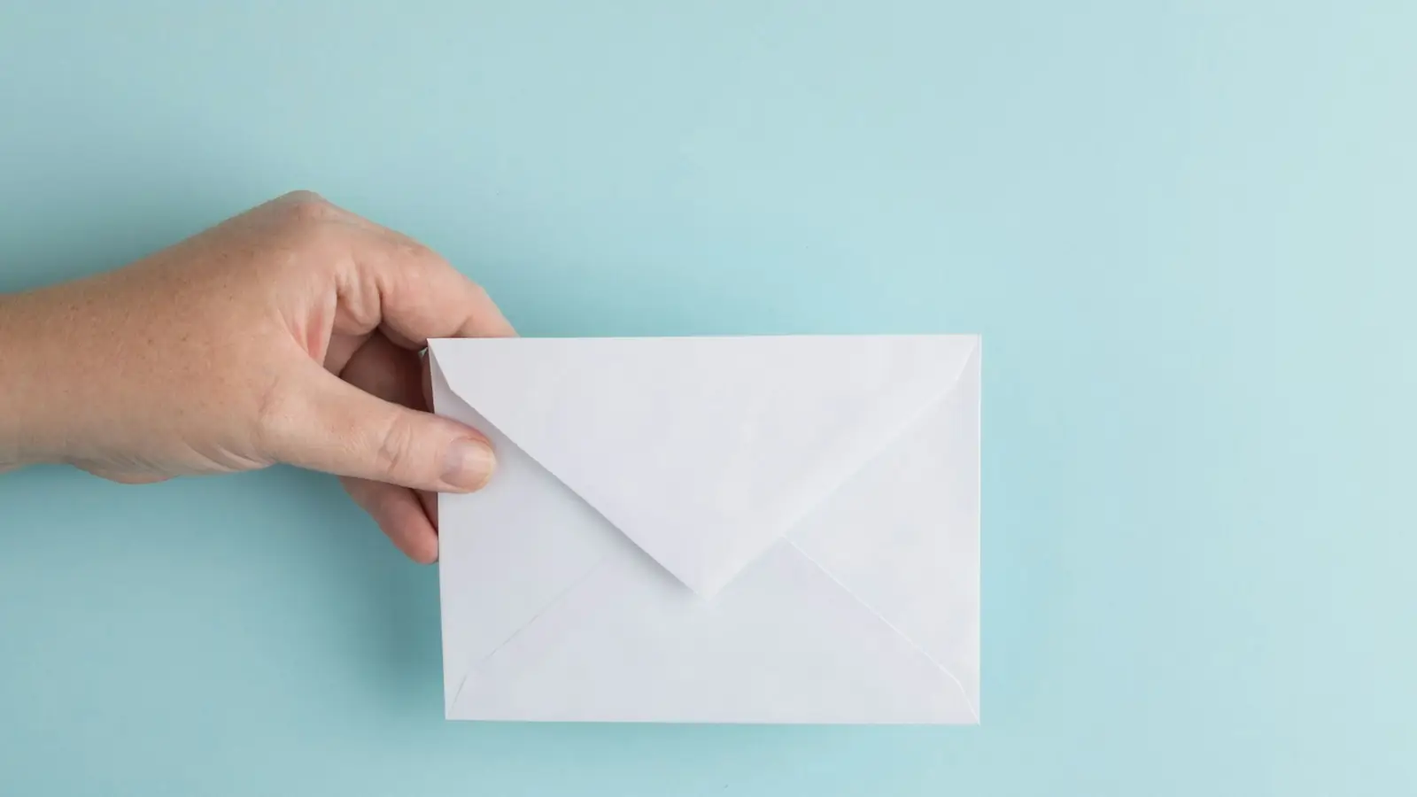 Mystery Rewards: Promotional Gift Cards That Bring Customers Back